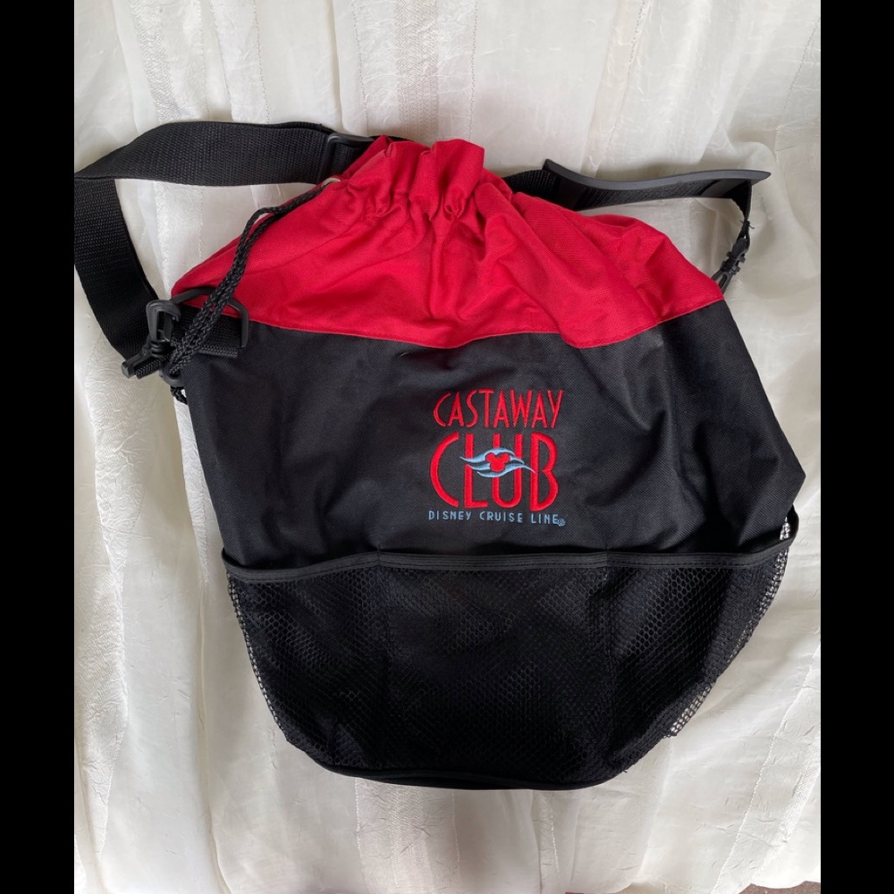 🎉HP🎉Disney’s Castaway Club Beach Bag